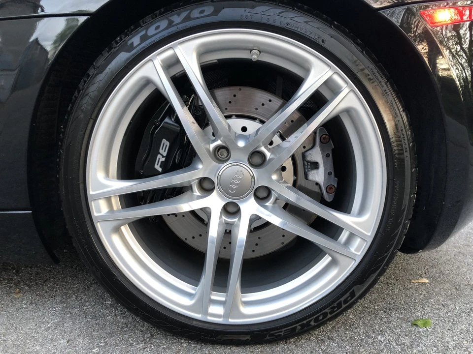 2009 Audi 42 R8 - Image 23 of 31