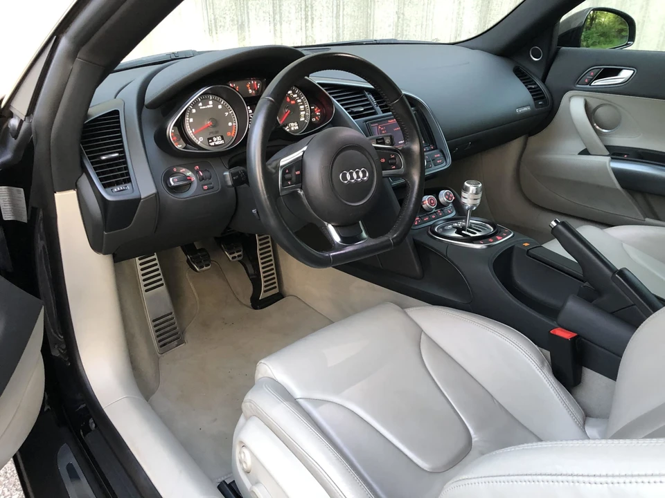 2009 Audi 42 R8 - Image 25 of 31