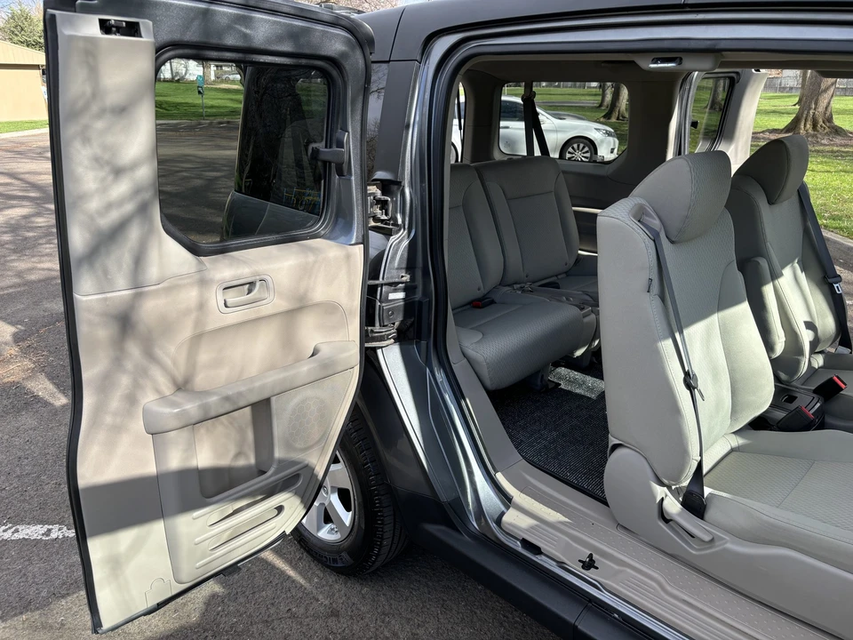 2009 Honda Element - Image 26 of 31