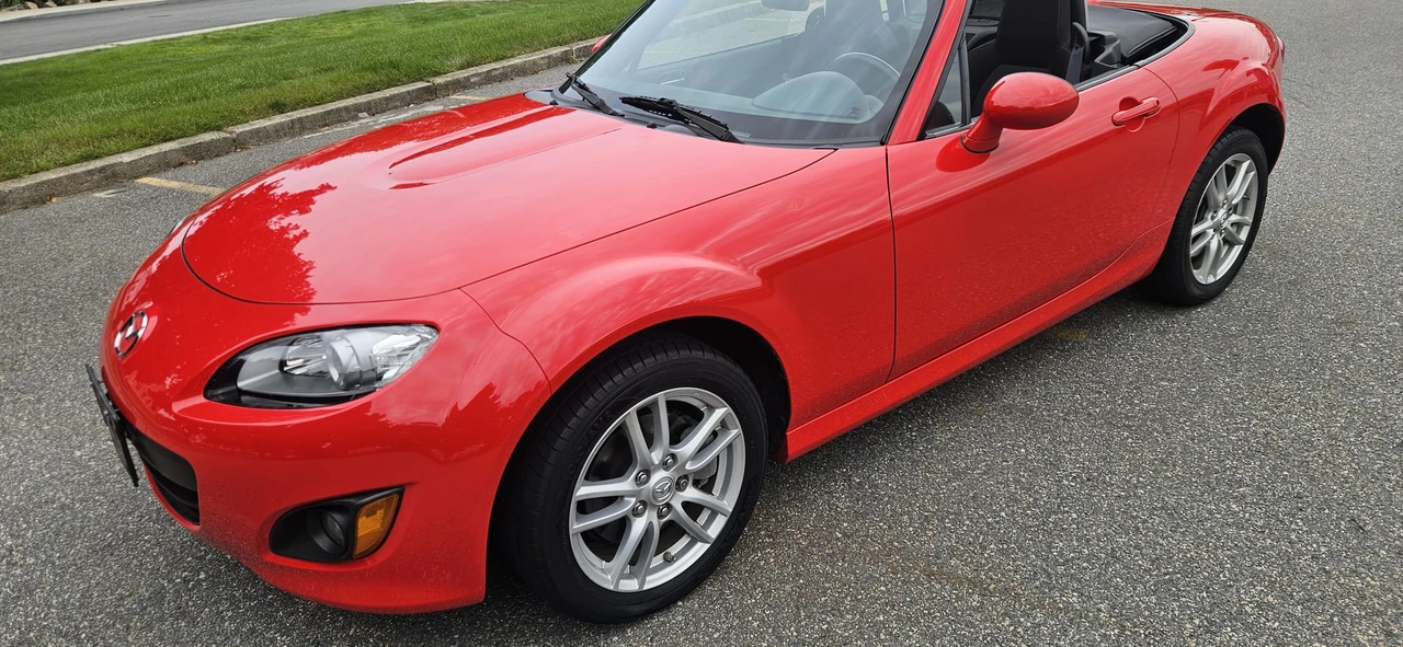 2009 Mazda NC MX-5 Miata - Image 17 of 31