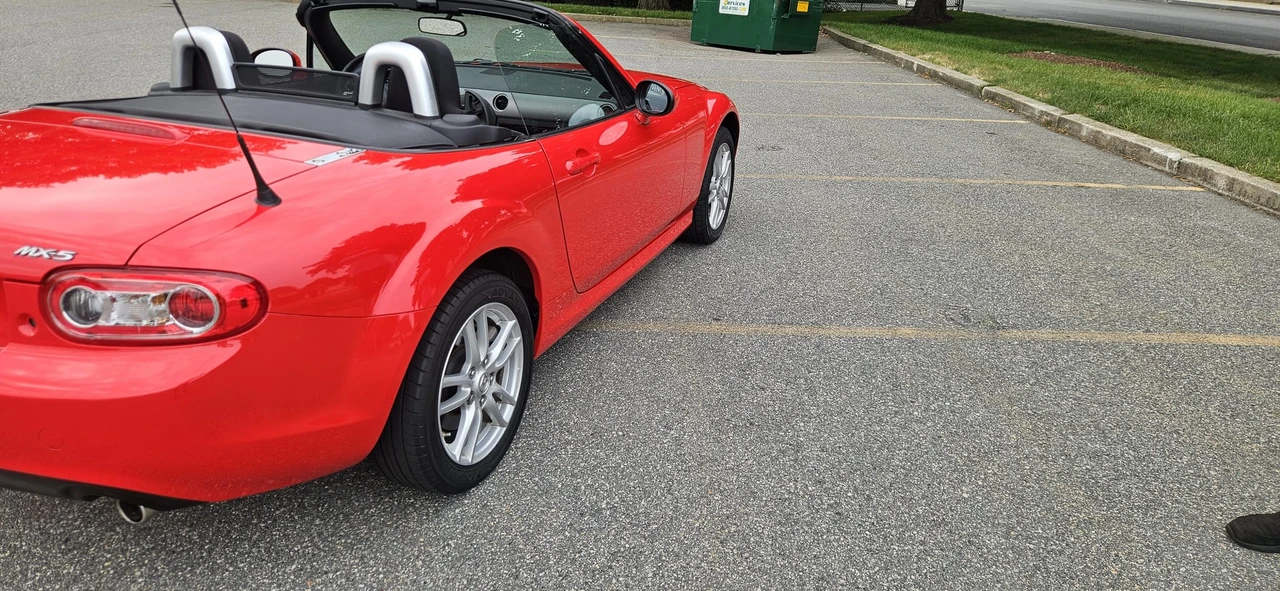 2009 Mazda NC MX-5 Miata - Image 19 of 31