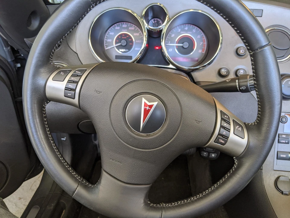 2009 Pontiac Solstice GXP - Image 23 of 31