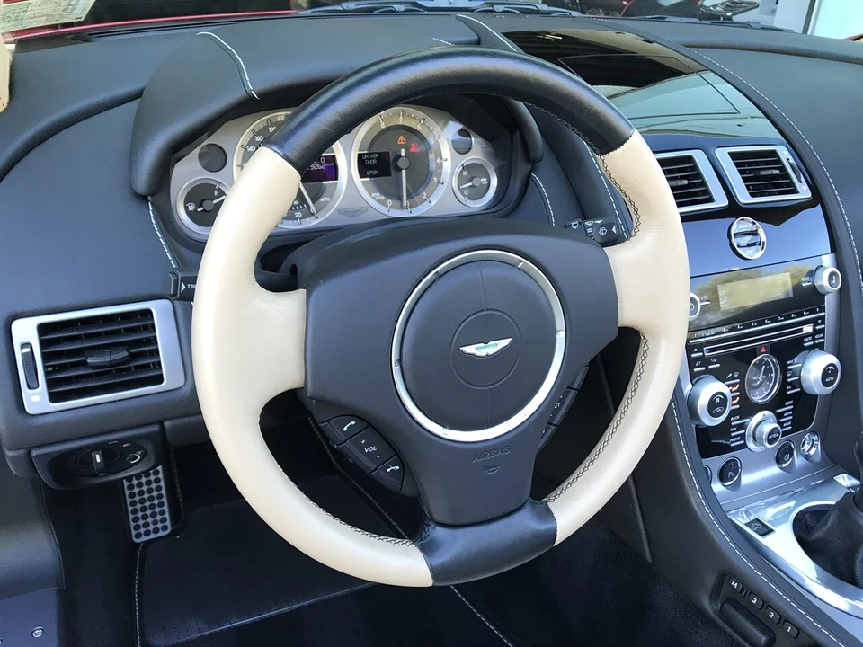 2010 Aston Martin V8 Vantage (2006-2017) - Image 25 of 31