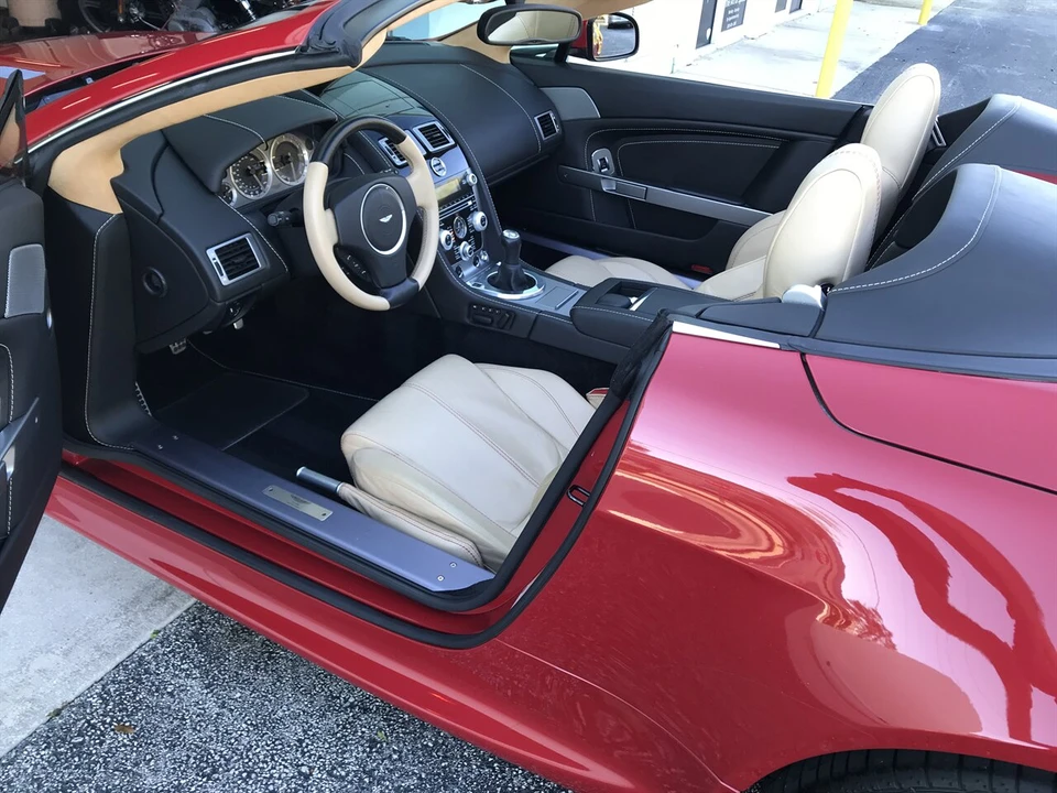 2010 Aston Martin V8 Vantage (2006-2017) - Image 17 of 31
