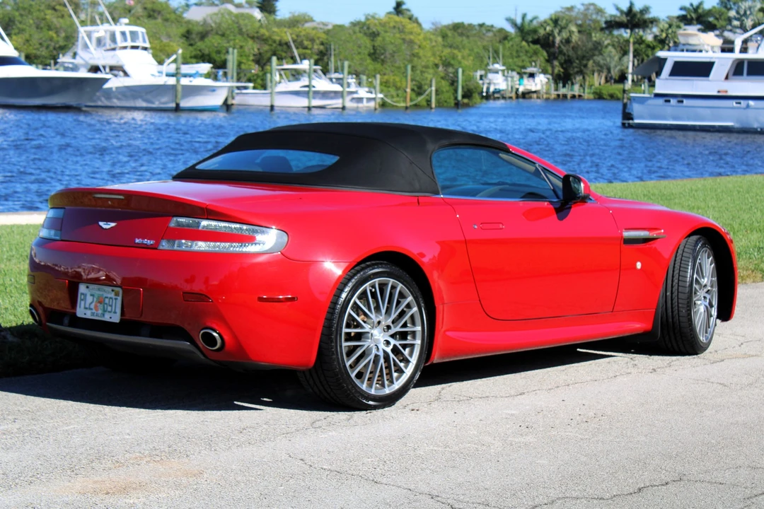 2010 Aston Martin V8 Vantage (2006-2017) - Image 12 of 31
