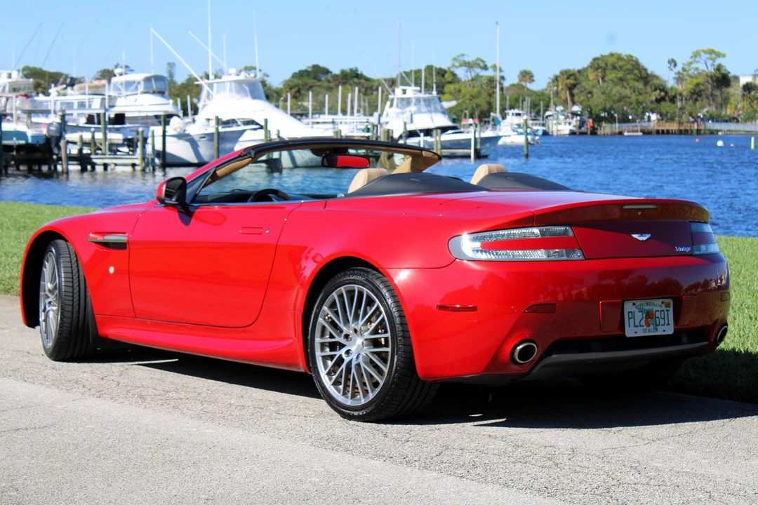 2010 Aston Martin V8 Vantage (2006-2017) - Image 5 of 31
