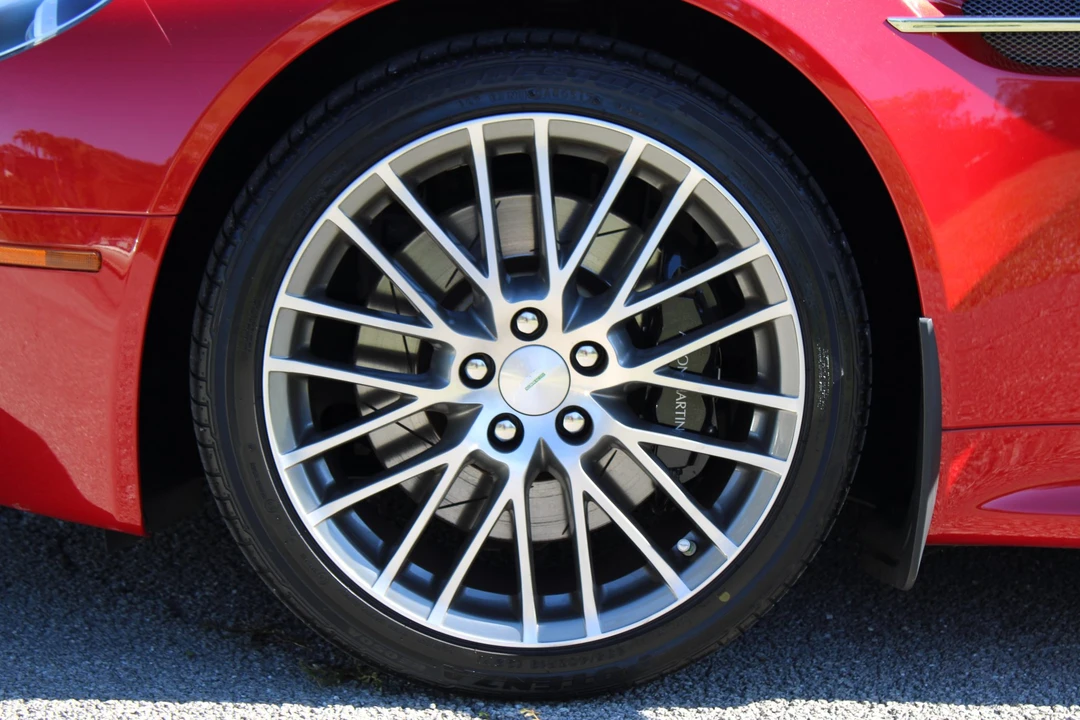 2010 Aston Martin V8 Vantage (2006-2017) - Image 13 of 31
