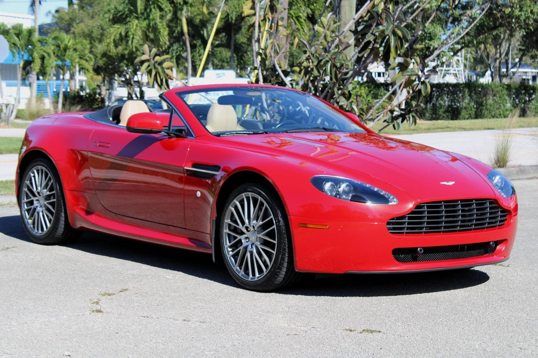 2010 Aston Martin V8 Vantage (2006-2017) - Image 8 of 31