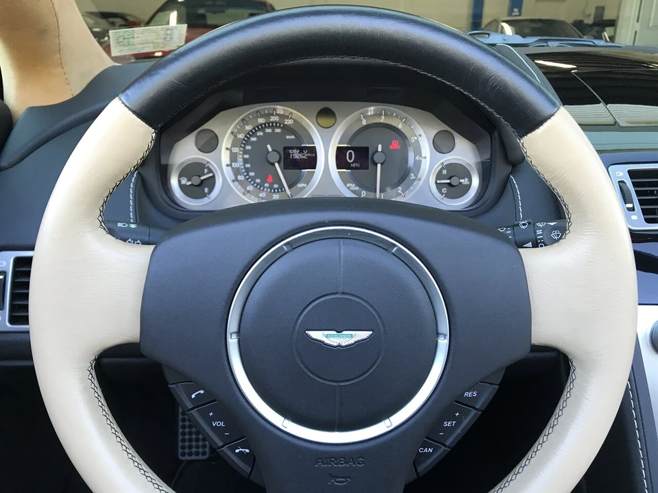 2010 Aston Martin V8 Vantage (2006-2017) - Image 26 of 31