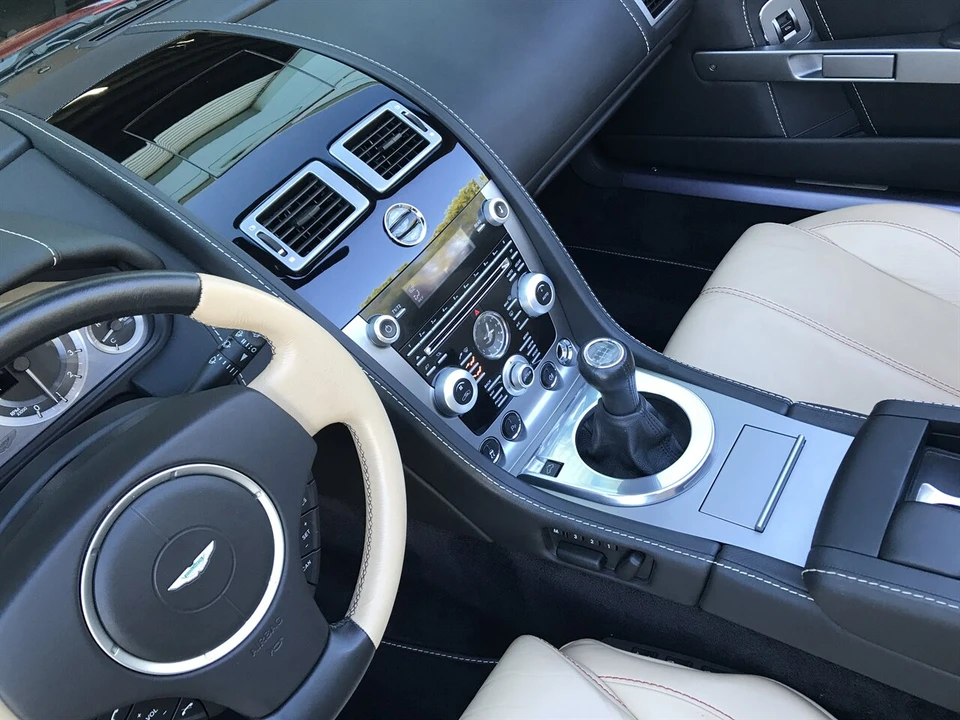 2010 Aston Martin V8 Vantage (2006-2017) - Image 30 of 31