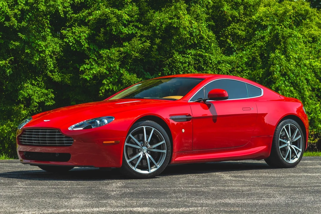 2010 Aston Martin V8 Vantage (2006-2017) - Image 1 of 31