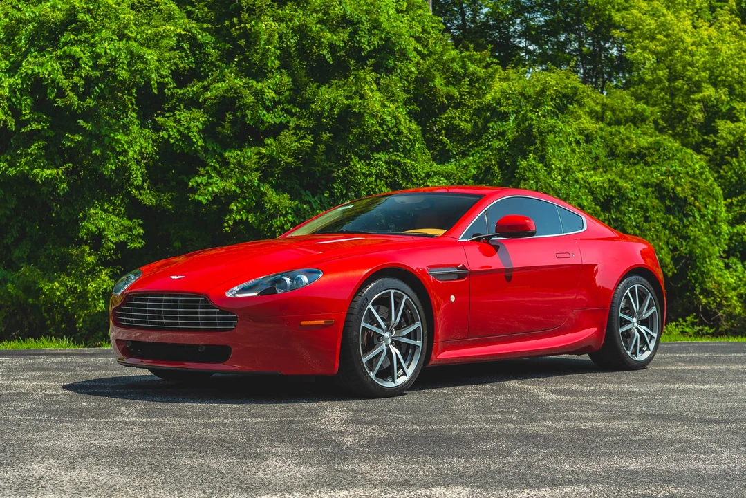 2010 Aston Martin V8 Vantage (2006-2017) - Image 4 of 31
