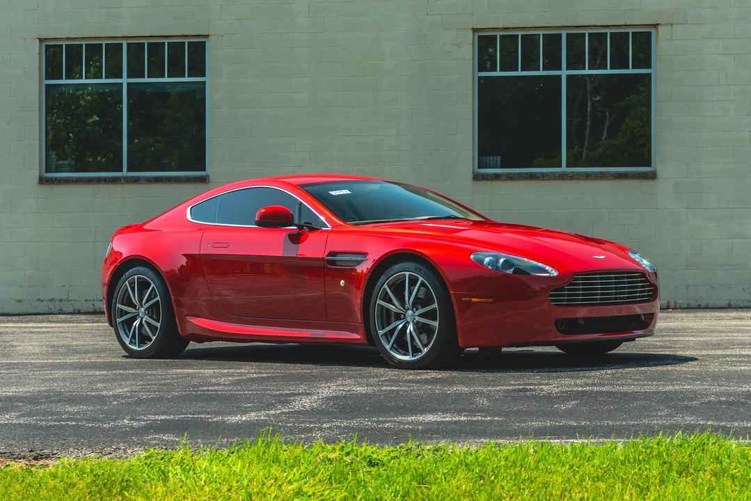 2010 Aston Martin V8 Vantage (2006-2017) - Image 26 of 31
