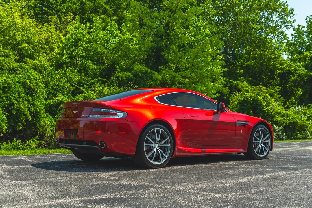 2010 Aston Martin V8 Vantage (2006-2017) - Image 22 of 31