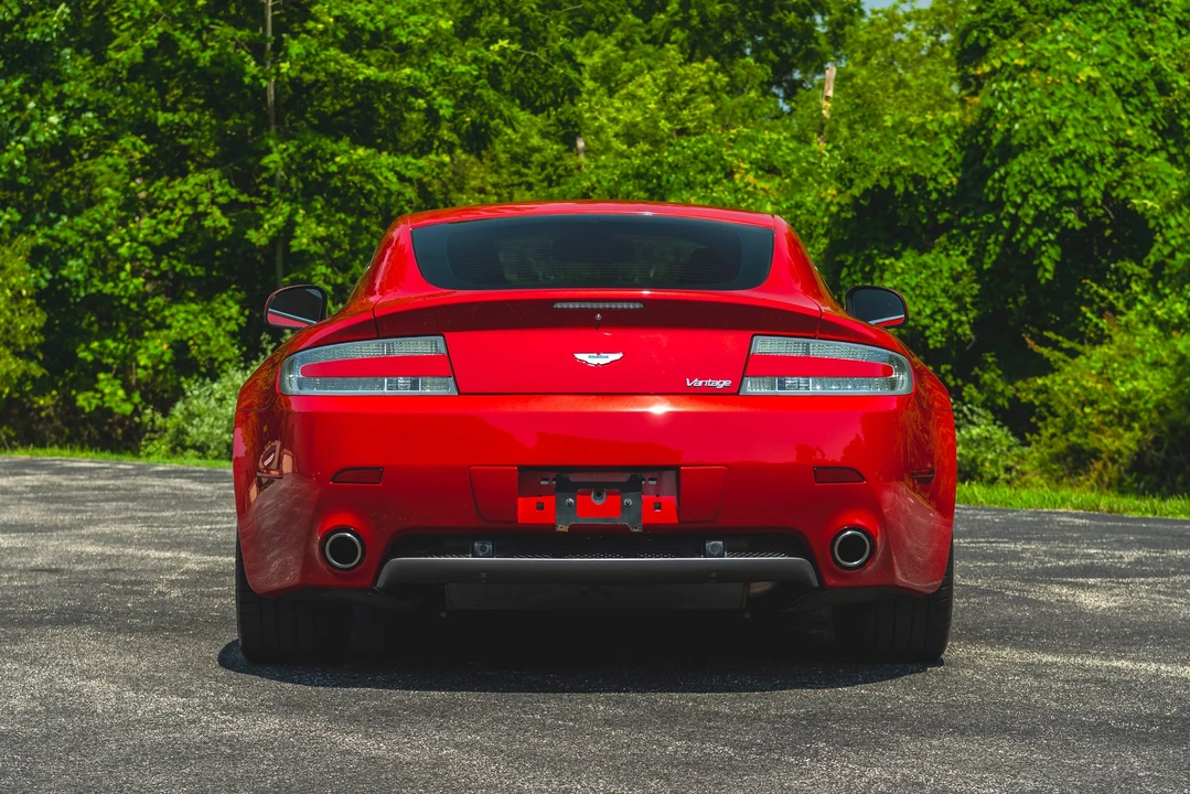 2010 Aston Martin V8 Vantage (2006-2017) - Image 18 of 31