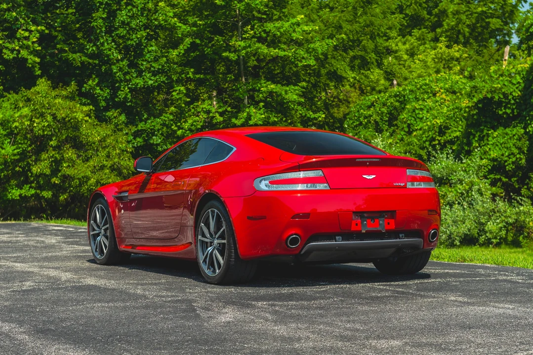 2010 Aston Martin V8 Vantage (2006-2017) - Image 15 of 31