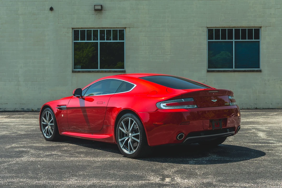 2010 Aston Martin V8 Vantage (2006-2017) - Image 12 of 31