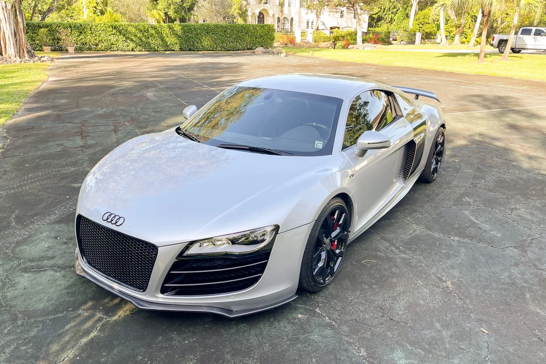 2010 Audi 42 R8 - Image 2 of 31