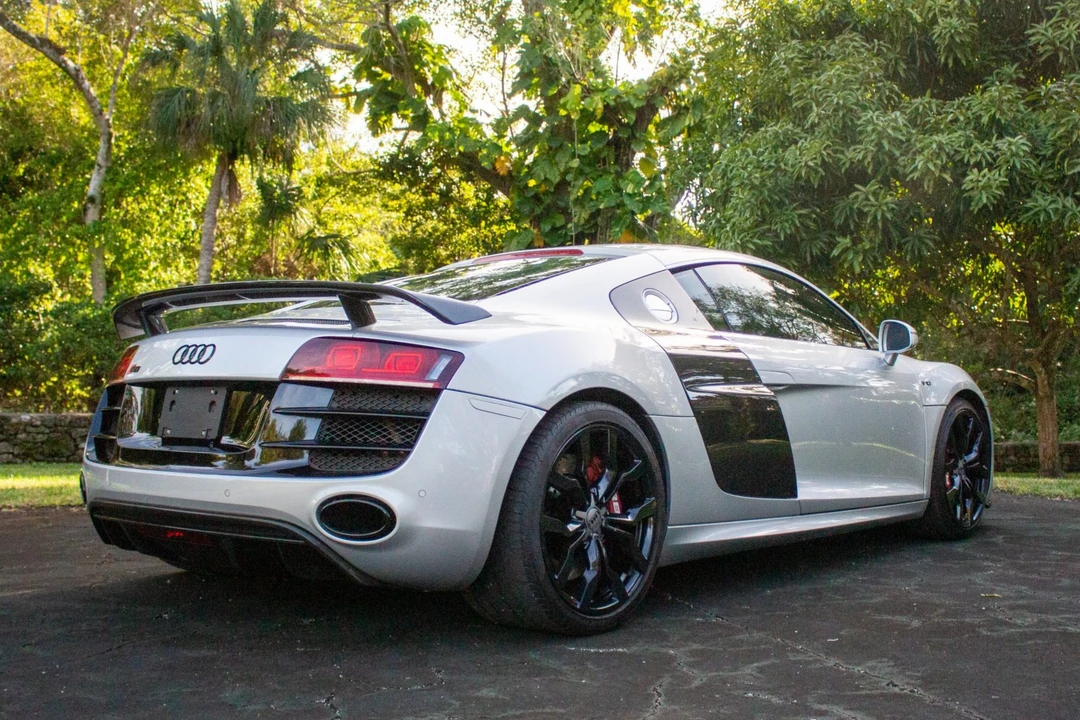 2010 Audi 42 R8 - Image 7 of 31