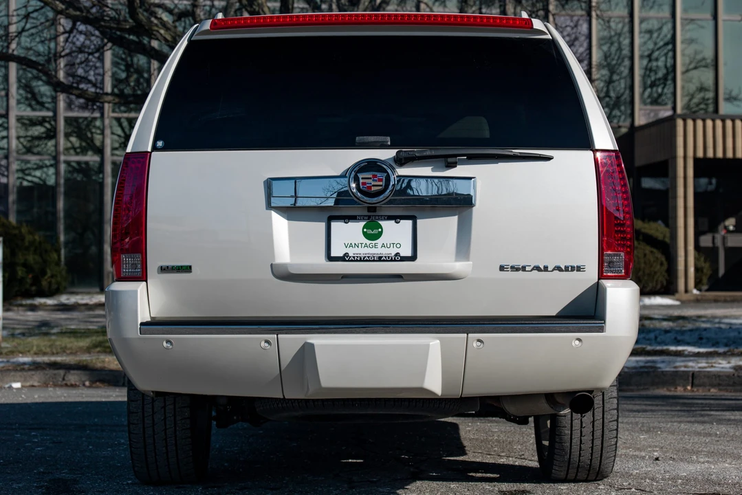 2010 Cadillac Escalade & EXT 3rd Gen - Image 10 of 31