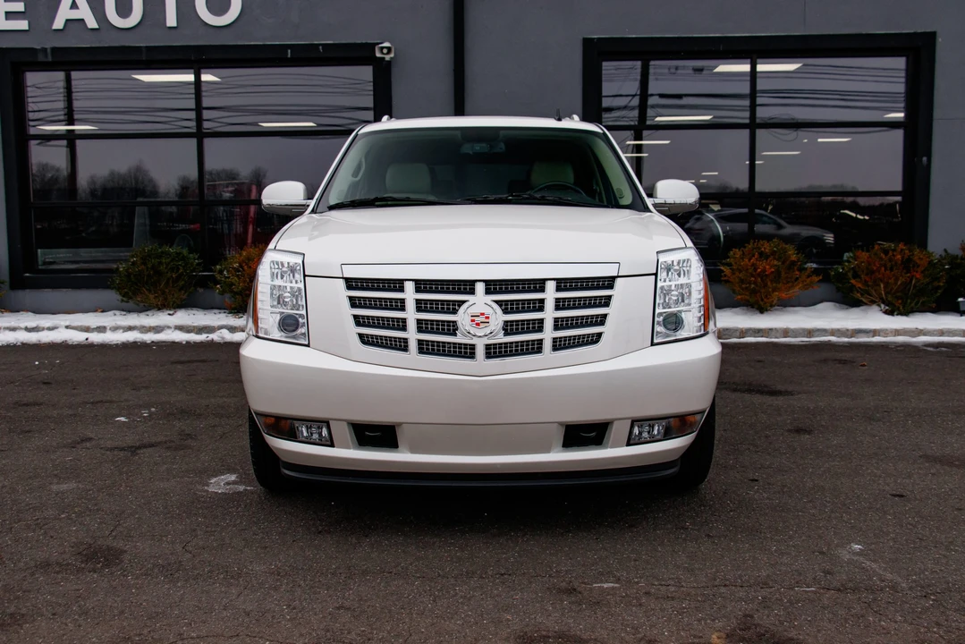 2010 Cadillac Escalade & EXT 3rd Gen - Image 19 of 31
