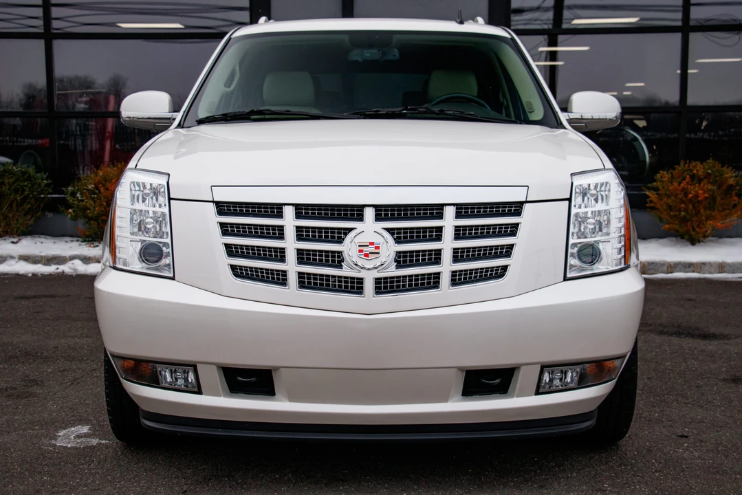 2010 Cadillac Escalade & EXT 3rd Gen - Image 18 of 31