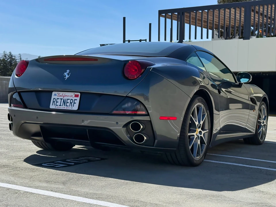 2010 Ferrari California - Image 9 of 31