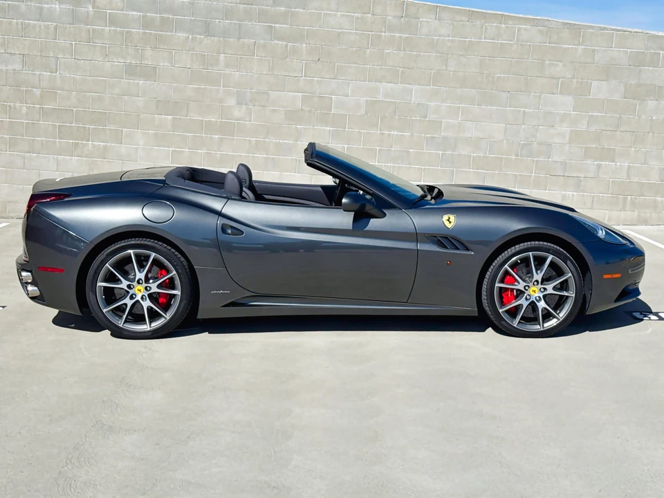 2010 Ferrari California - Image 17 of 31