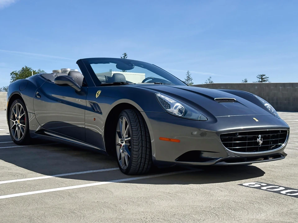 2010 Ferrari California - Image 16 of 31