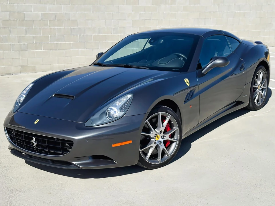 2010 Ferrari California - Image 2 of 31