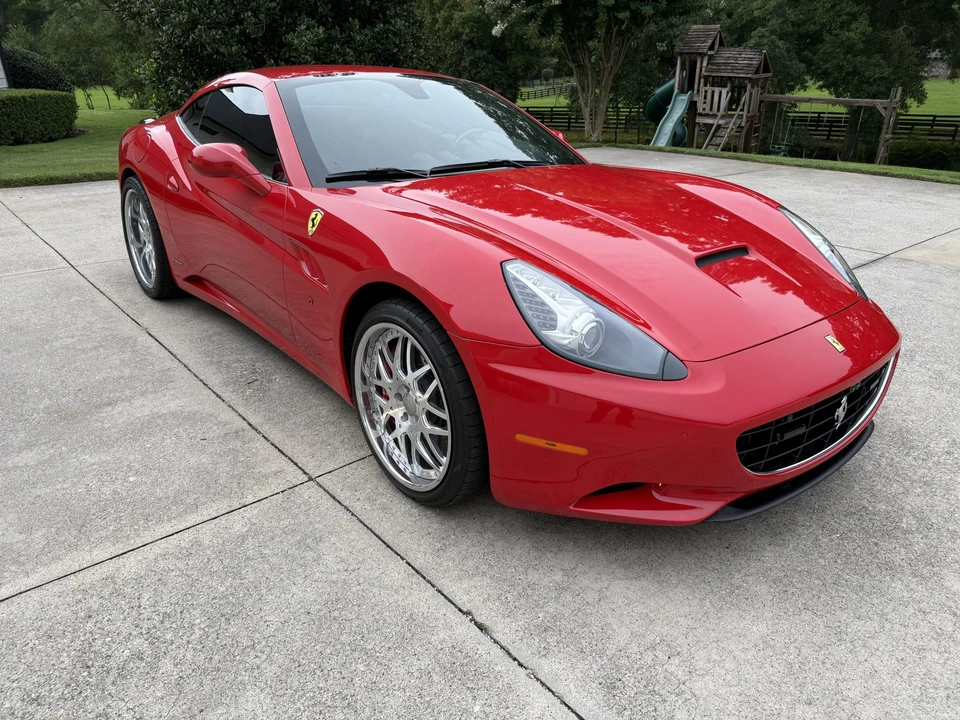 2010 Ferrari California - Image 15 of 31