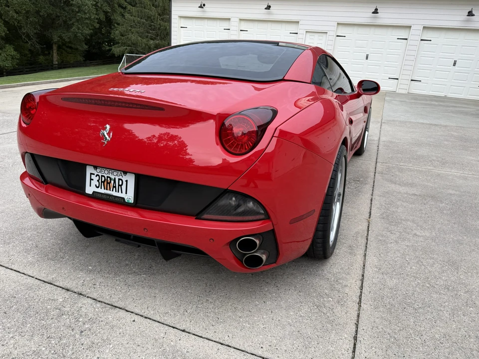 2010 Ferrari California - Image 19 of 31