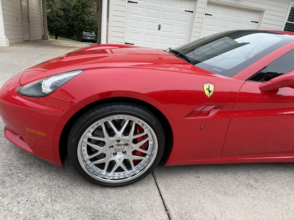 2010 Ferrari California - Image 30 of 31