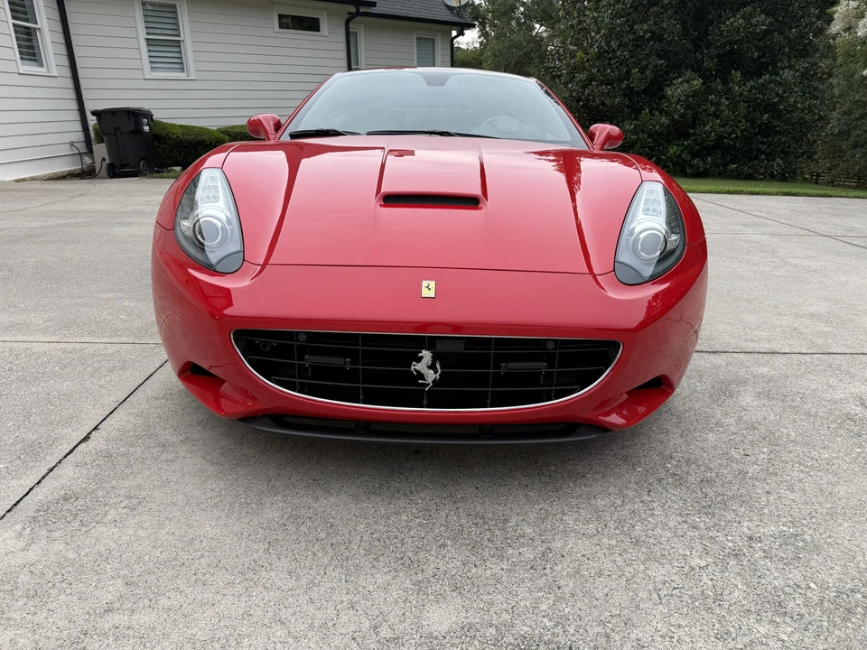 2010 Ferrari California - Image 16 of 31