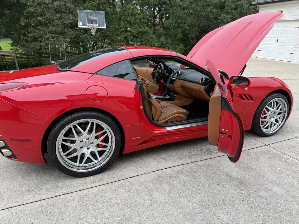 2010 Ferrari California - Image 20 of 31
