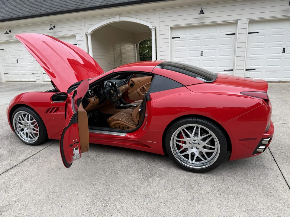 2010 Ferrari California - Image 24 of 31
