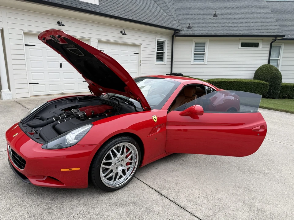 2010 Ferrari California - Image 23 of 31