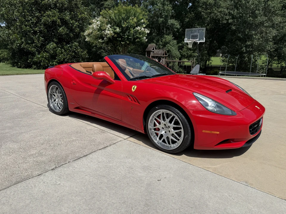 2010 Ferrari California - Image 6 of 31