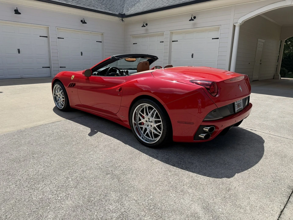 2010 Ferrari California - Image 3 of 31