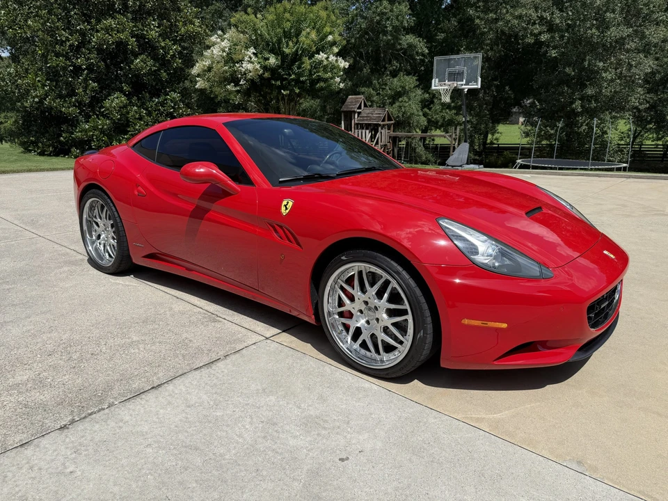 2010 Ferrari California - Image 13 of 31