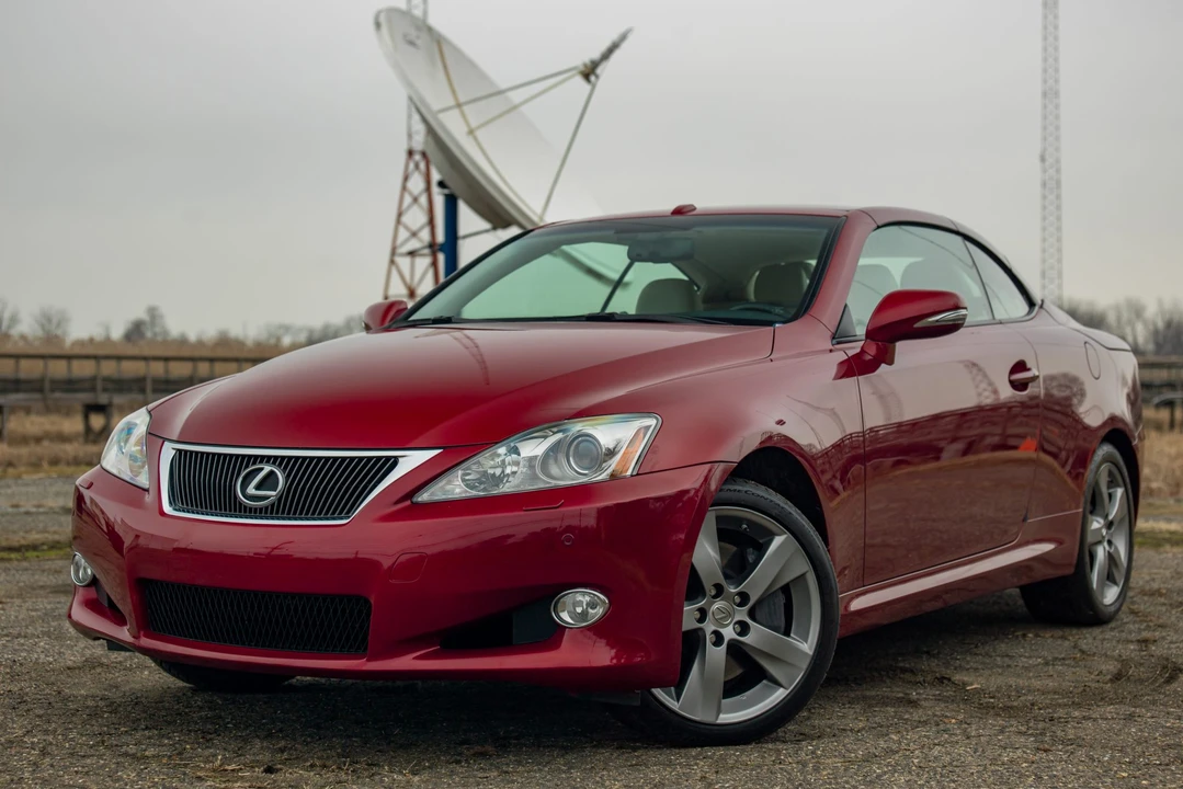 2010 Lexus IS 2nd Gen - Image 10 of 31