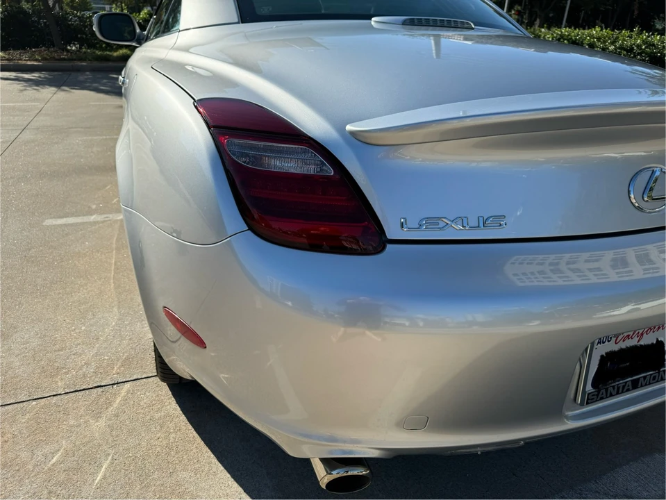 2010 Lexus SC430 - Image 24 of 31