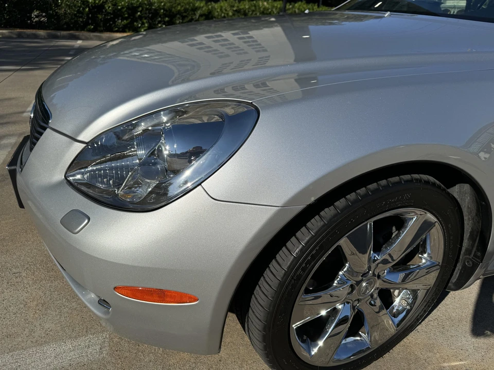 2010 Lexus SC430 - Image 10 of 31