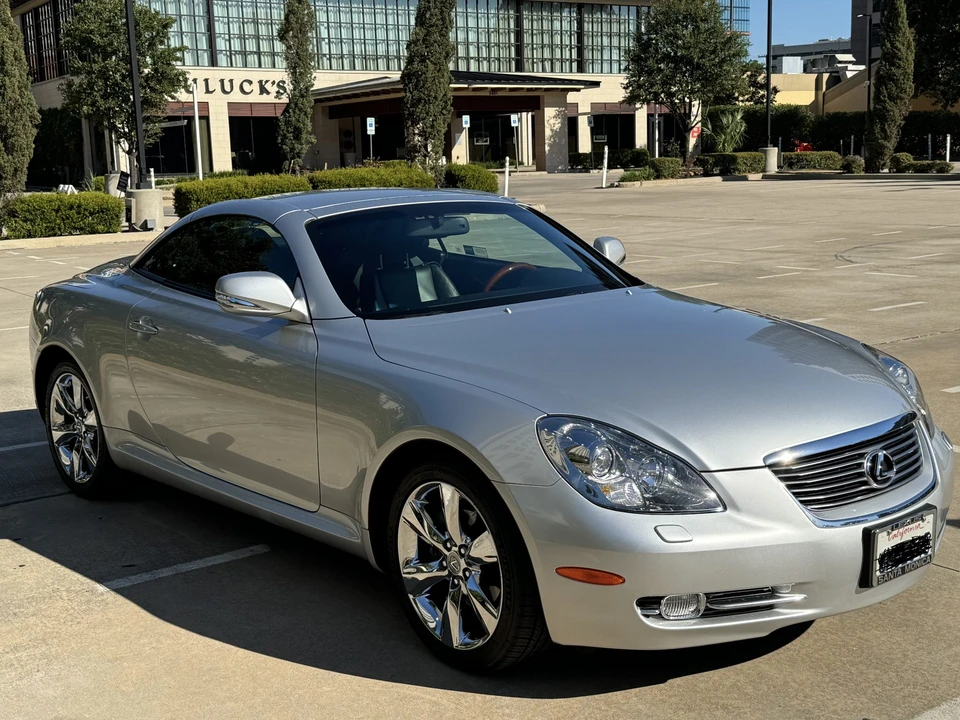 2010 Lexus SC430 - Image 3 of 31