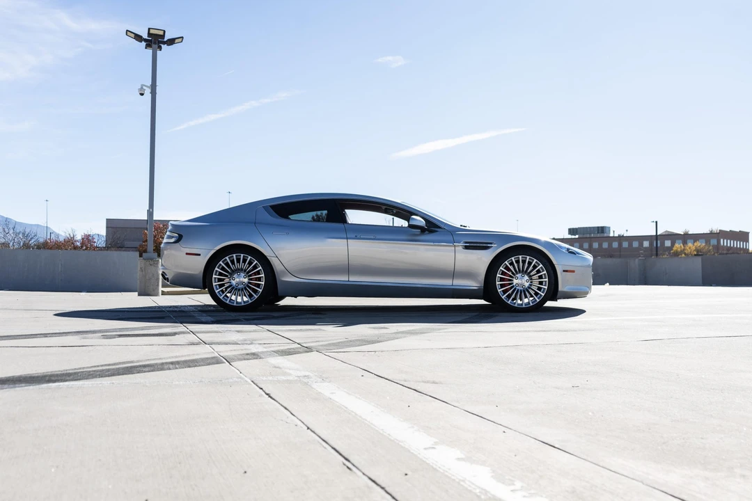 2011 Aston Martin Rapide - Image 16 of 31