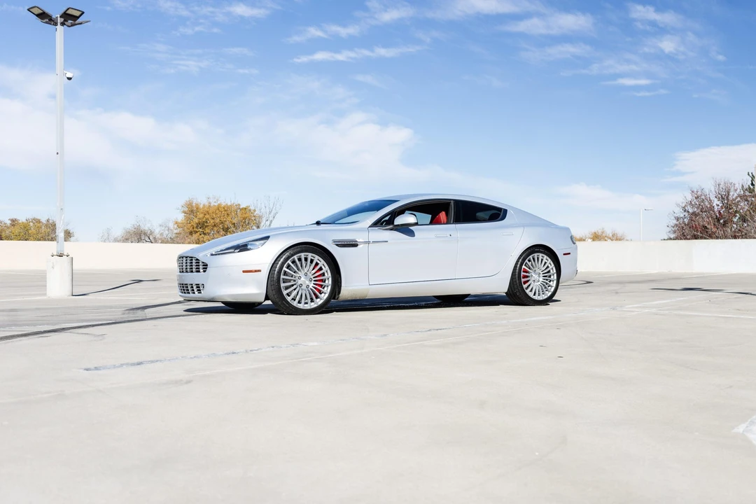 2011 Aston Martin Rapide - Image 27 of 31