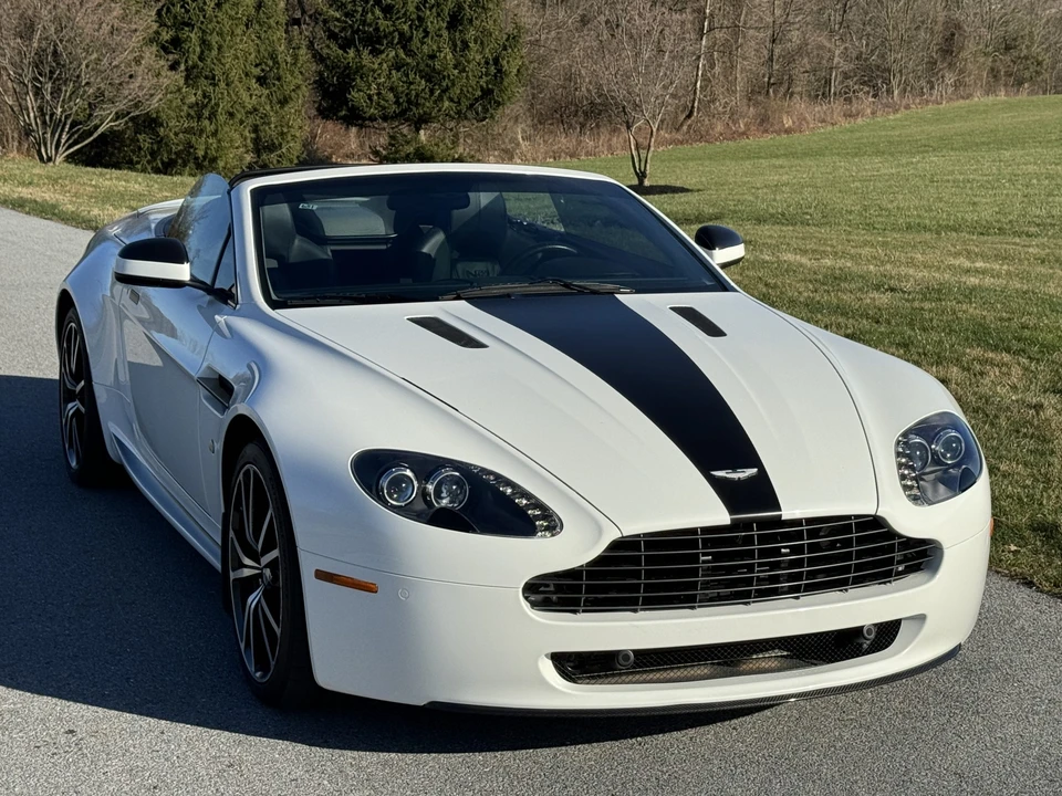 2011 Aston Martin V8 Vantage (2006-2017) - Image 9 of 31