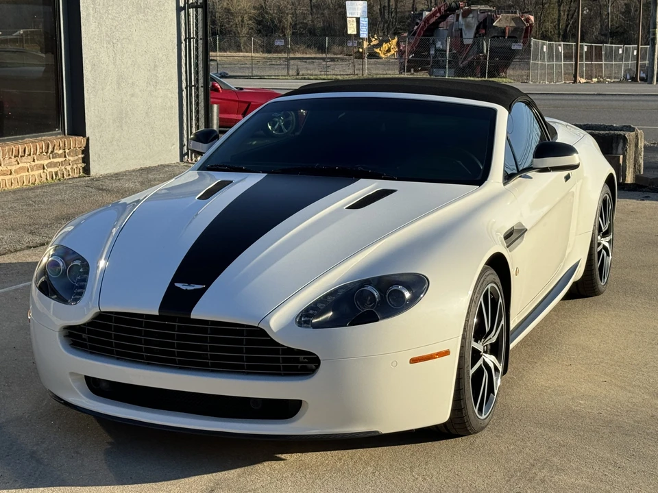 2011 Aston Martin V8 Vantage (2006-2017) - Image 5 of 31