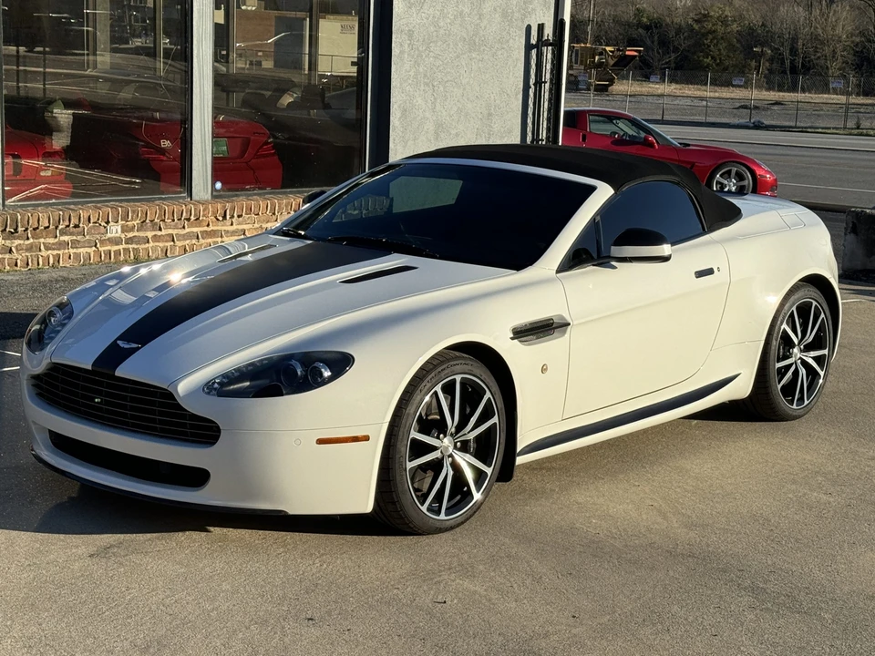 2011 Aston Martin V8 Vantage (2006-2017) - Image 3 of 31