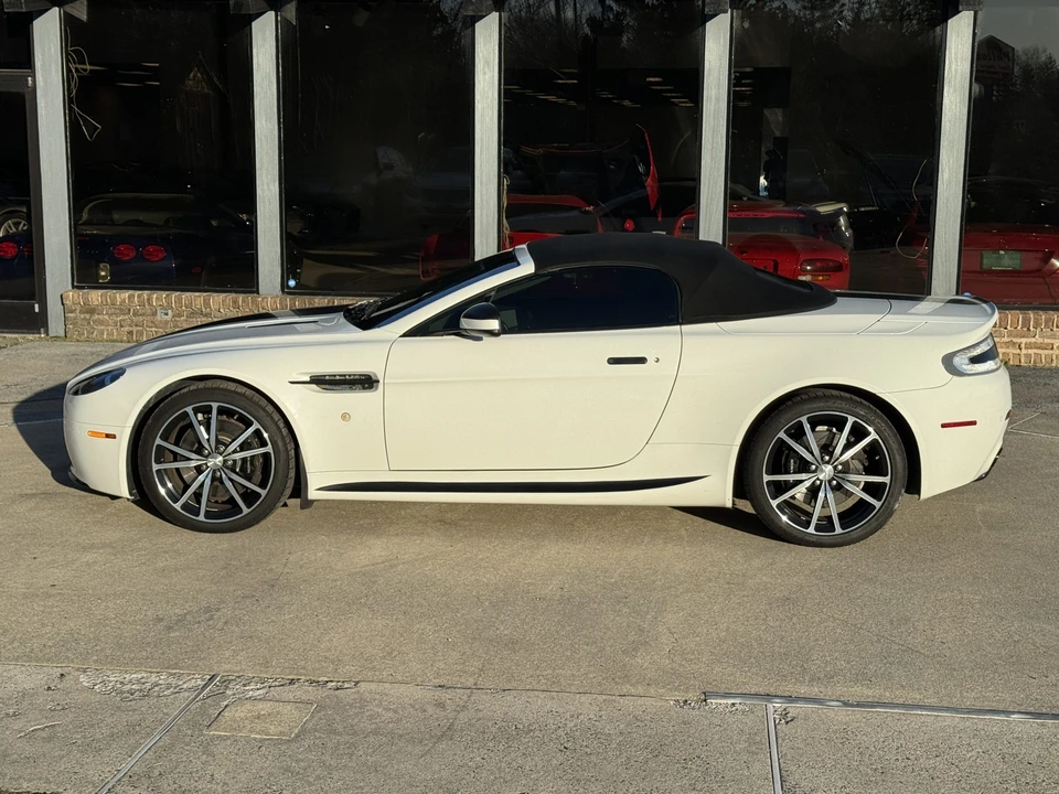 2011 Aston Martin V8 Vantage (2006-2017) - Image 24 of 31